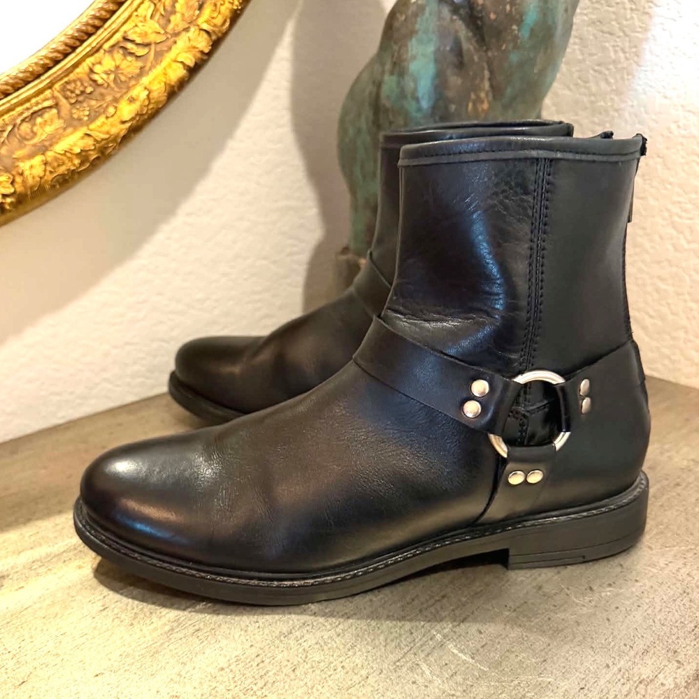 Avellini Black Leather Harness Ankle Boots Made in Portugal Size 38 Round Toe